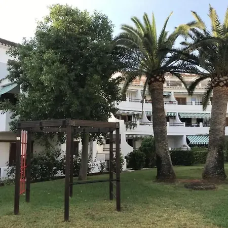 Bajo Con Piscina Y Jardin En Dénia